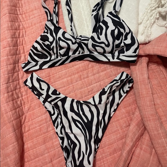 zebra triangle bikini - Picture 1 of 1